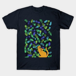 Artist cat creating colorful doodle scratch art T-Shirt